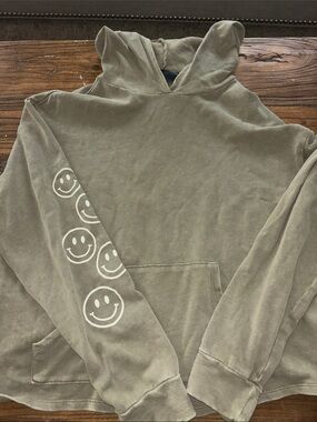 Relaxed Olive Green Smiley Graphic Hoodie - Women